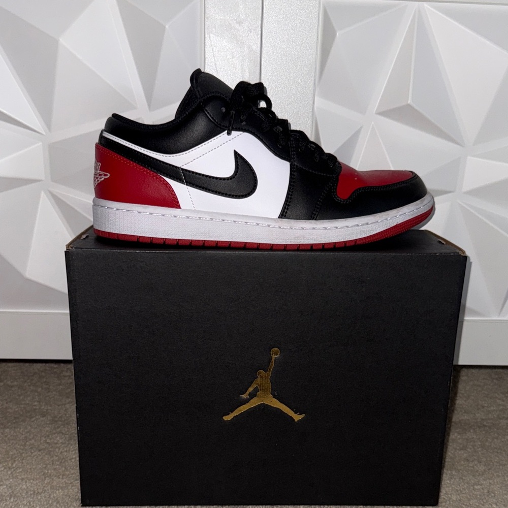 NEW Nike Air Jordan - Men’s Size 9.5